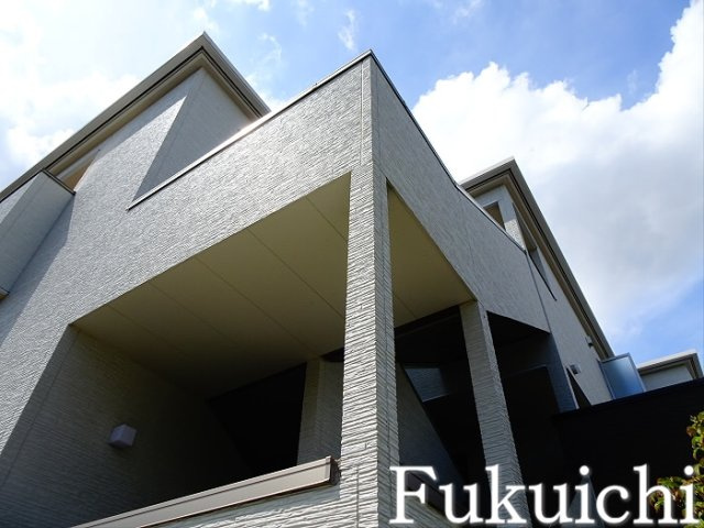 ルミエル五本木の外観