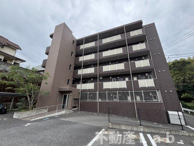 クローバーマンションの外観