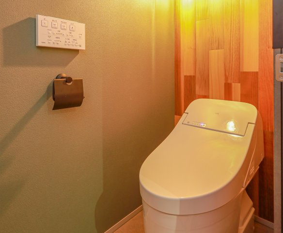 神領2丁目20号地　天然木デザイン新築建売のトイレ|建築中モデルです。