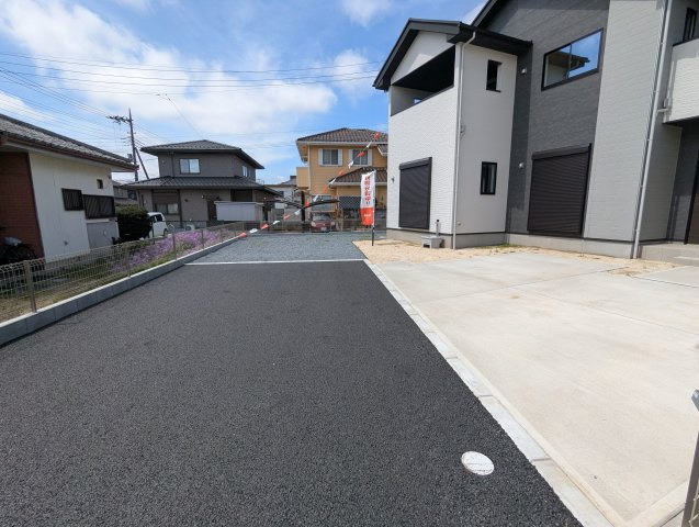 水戸市元吉田町　14期の前面道路含む現地写真|前面道路含む現地写真です