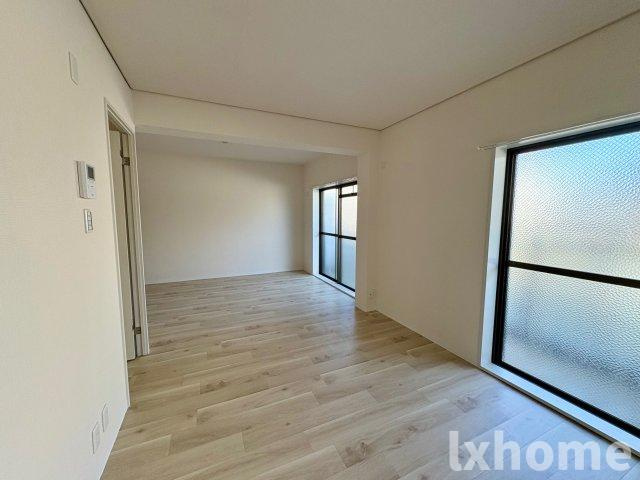 ソーシャルハイツの居間・リビング