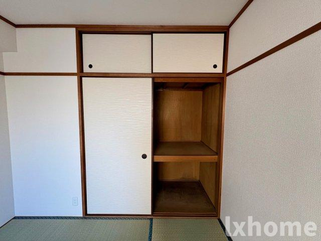 ソーシャルハイツの和室
