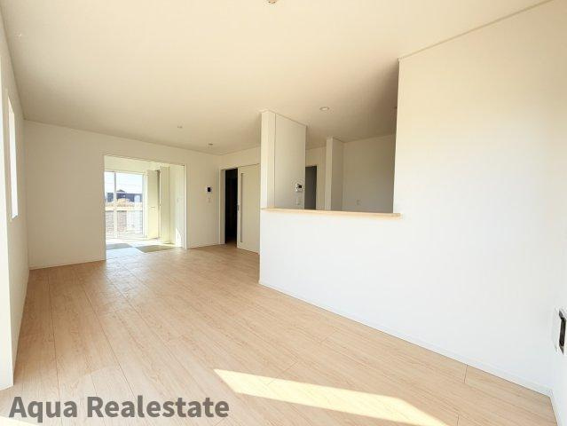 高松市前田西町の新築一戸建のキッチン|きれいなキッチンです