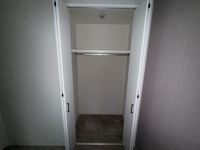 クレール西多聞通の収納|同物件別部屋写真