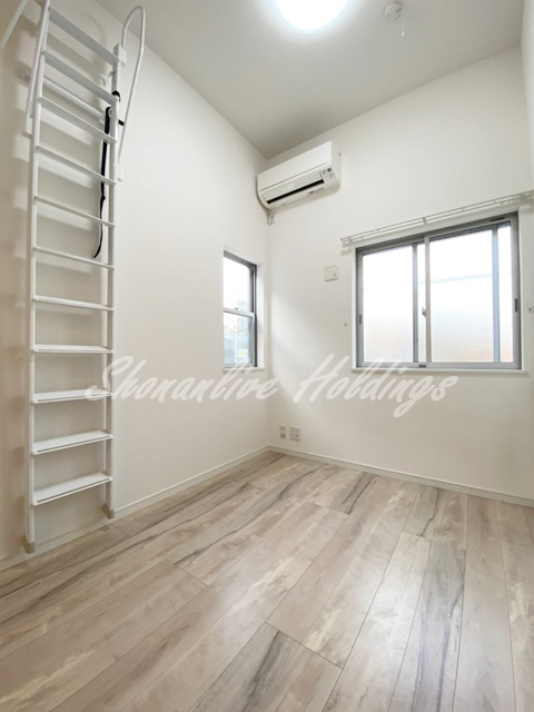 ホルスリッジの居間・リビング|お洒落なフローリング