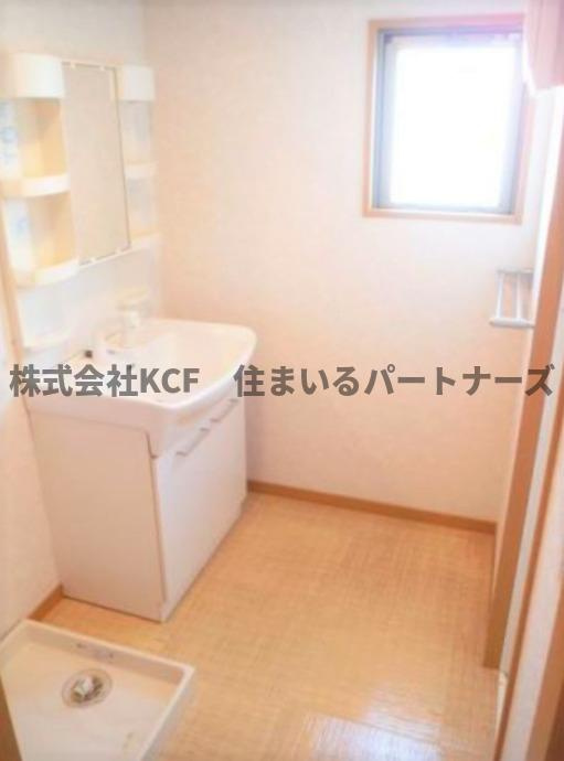 レフィナード・パティオの洗面所|脱衣スペースもあります