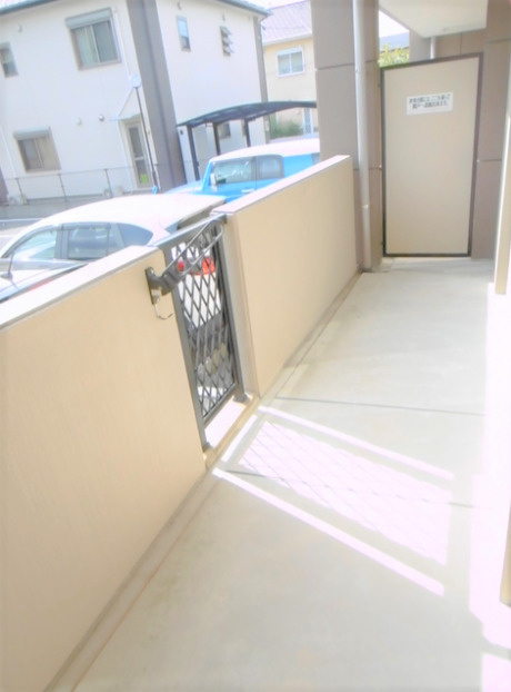 キャッスルコートのバルコニー|バルコニーからの眺めを楽しみながら食事をしませんか