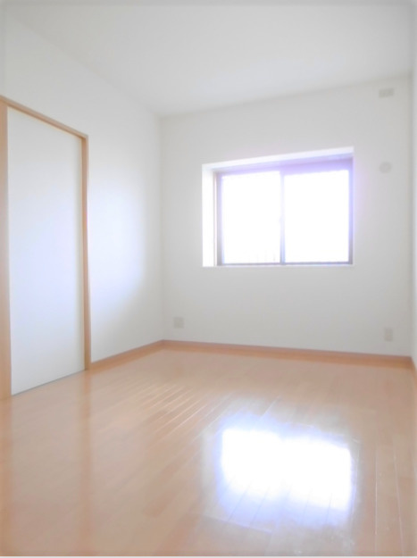 キャッスルコートの寝室|使い勝手のいい寝室です