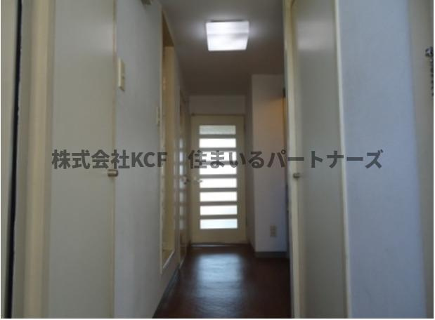 組坂ビルNO.5の玄関