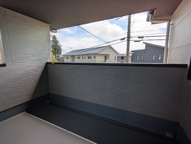 水戸市元吉田町　14期のバルコニー|ルーフバルコニーで家族全員の洗濯物の干せちゃいます！屋根付きで急な雨でも安心！
