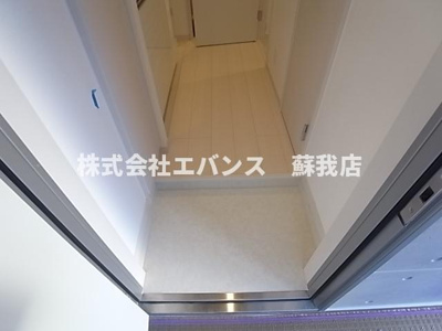 【玄関】 | リブリ・長洲 | 収納もある玄関です