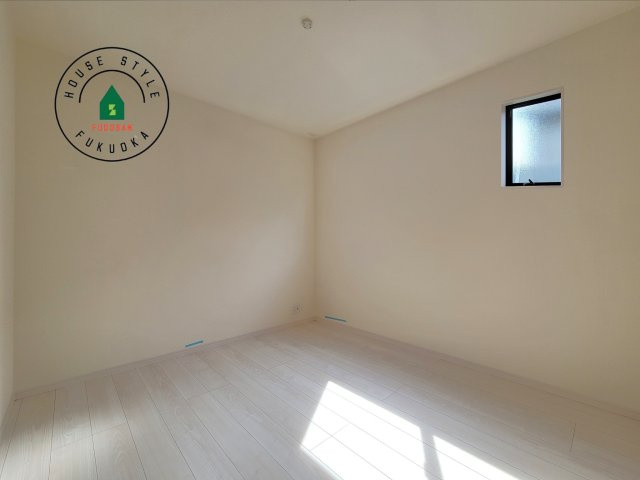 福岡市南区鶴田1丁目第1-4棟（3号棟）の内観：施工例|穏やかな光が差し込む室内には、穏やかな時間が流れます。