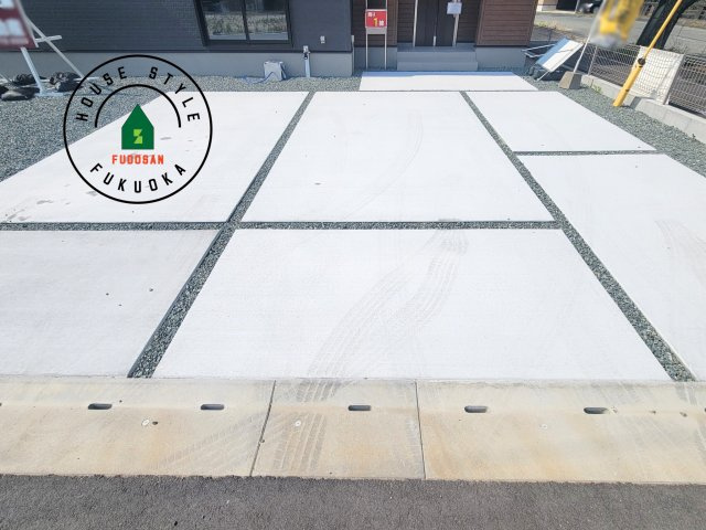 福岡市南区鶴田1丁目第1-4棟（3号棟）の外観：施工例|駐車場になります。