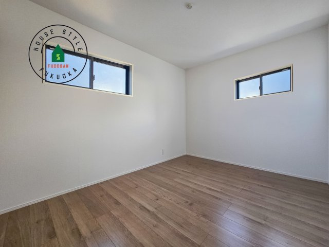 福岡市南区老司1丁目第8-3棟（1号棟）の内観：施工例|柔らかい陽光が差し込む明るいお部屋を演出する設計。彩光の取れる窓が気持ちの良いお部屋を創り上げます。