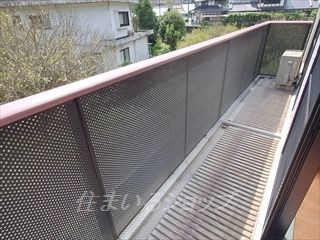 広島市安佐北区小河原町のアパートのバルコニー