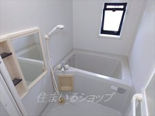 広島市安佐北区小河原町のアパートの浴室