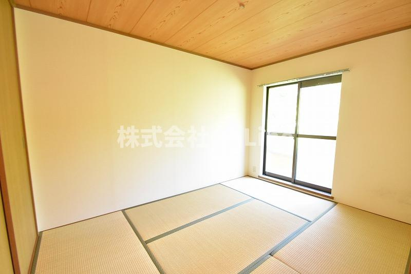 メゾン信貴の和室