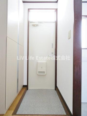 ブルックスクェアの玄関