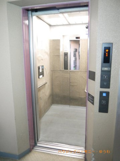 【その他共用部分】 | 勿論エレベーターが備え付けられています。