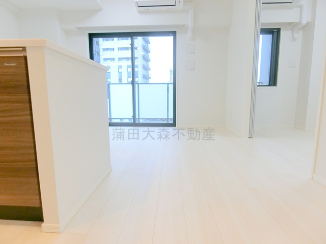 Garden Xavis(ガーデンザヴィス南蒲田の居間・リビング|LDK10帖　カウンターキッチンのリビングダイニングキッチン