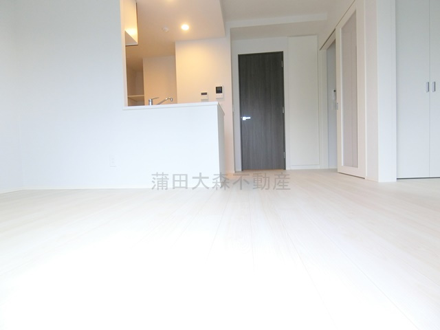 Garden Xavis(ガーデンザヴィス南蒲田の居間・リビング|LDK10帖　カウンターキッチンのリビングダイニングキッチン