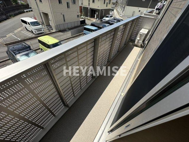 フォルビート B棟のバルコニー