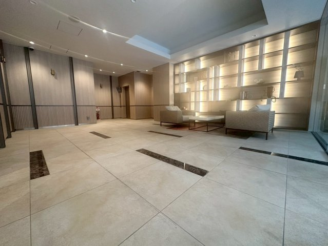 スプランディッド中之島DUEのロビー