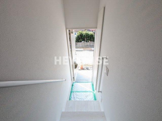 ルポゼ協和の玄関|※室内画像は別号室のもの(反転)