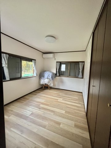 泉佐野市日根野　戸建の洋室|広々とした洋室です