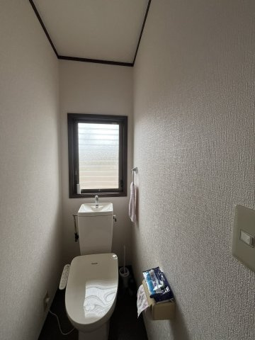 泉佐野市日根野　戸建のトイレ|清潔感のあるトイレです