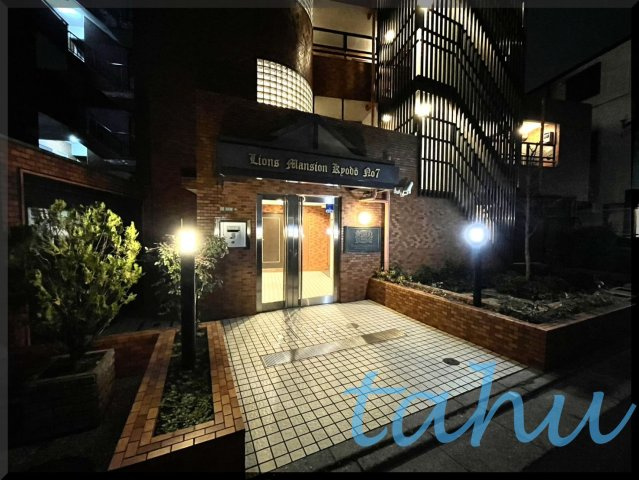 世田谷区宮坂３丁目の賃貸マンションのエントランス