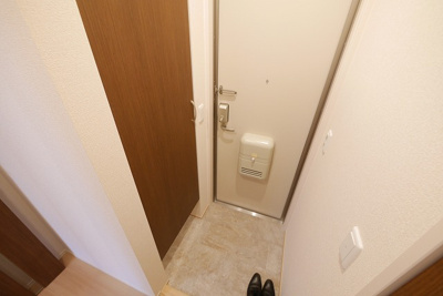 【玄関】 | ヴェルドユーラ・K | きれいな玄関です