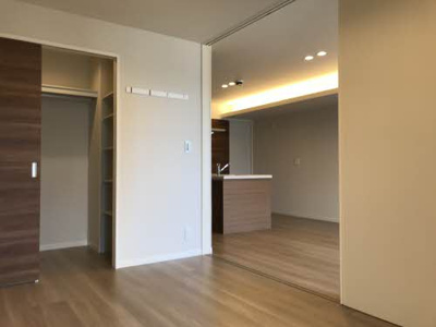 【洋室】 | べレオ　ラ・カシータ | 洋室+ウォークインクローゼット