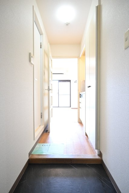 ナイスアーバンスピリッツ鶴見市場Ⅱ芦澤ビルの玄関