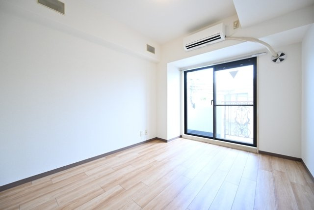 ナイスアーバンスピリッツ鶴見市場Ⅱ芦澤ビルの洋室