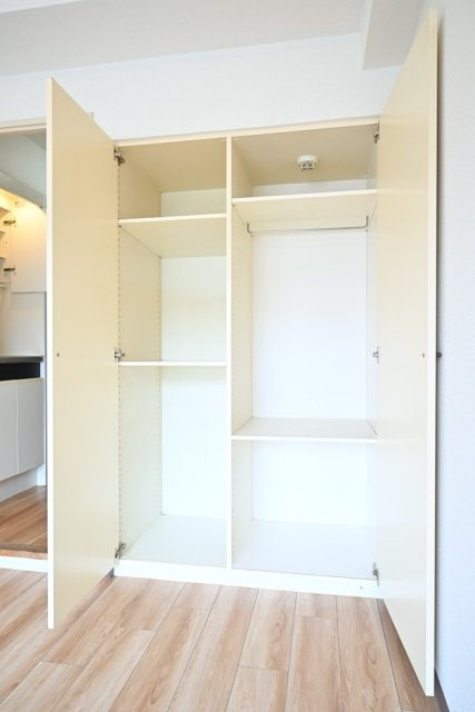 ナイスアーバンスピリッツ鶴見市場Ⅱ芦澤ビルの収納