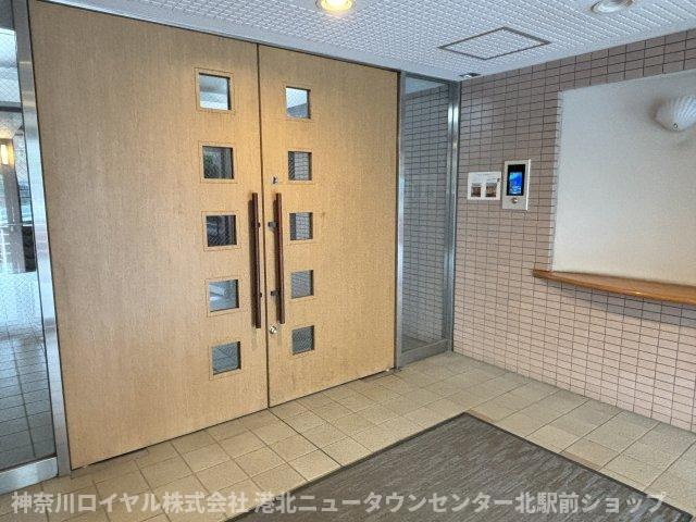 【エントランス】