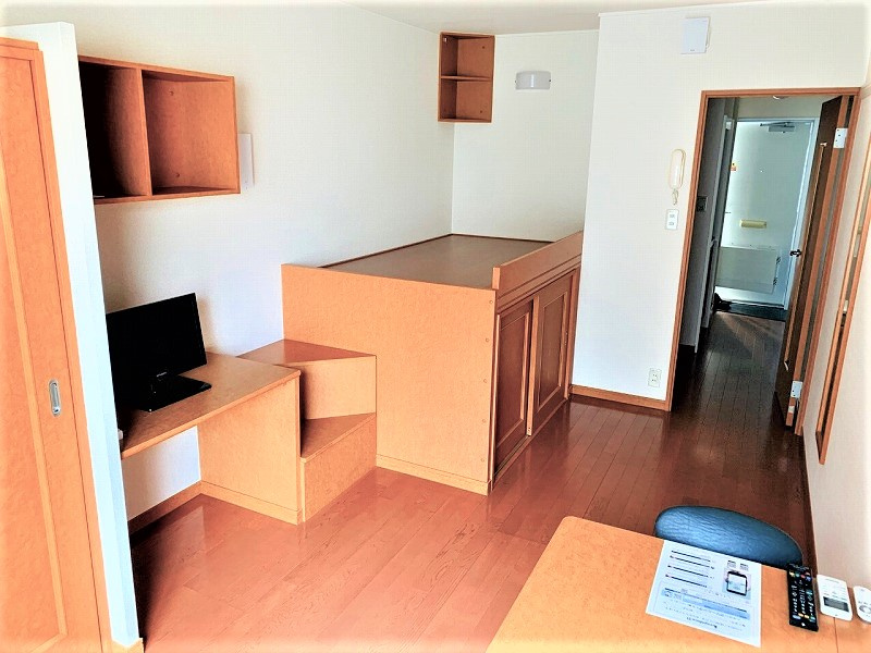 レオパレスさちの居間・リビング