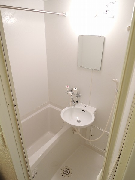 レオパレスHYTⅢの浴室|画像5