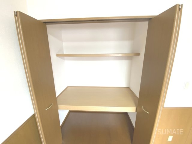 ヴィヴィレ　フルールの収納|洋室クローゼット☆彡