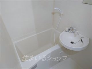グリーンヒルズ高陽の浴室