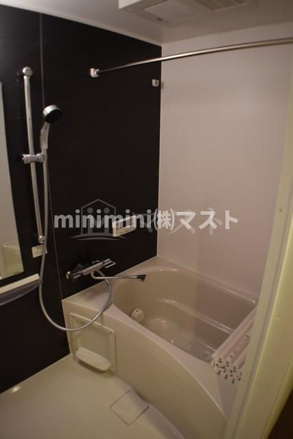 アール大阪グランデの浴室