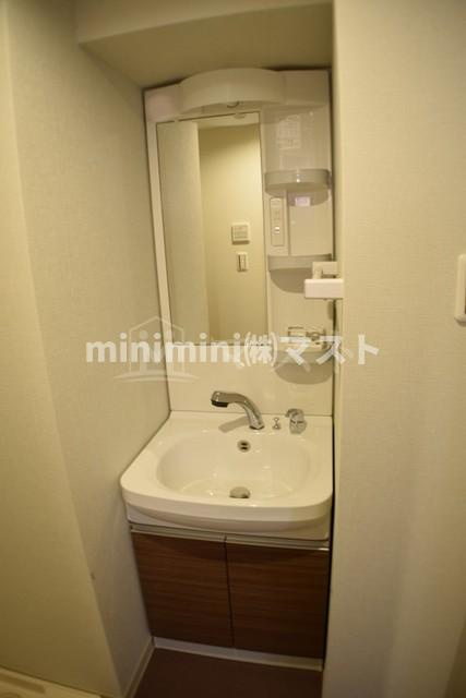 アール大阪グランデの洗面所