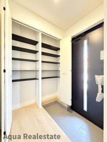 高松市牟礼町大町の新築一戸建の独立洗面台|独立洗面化粧台付き