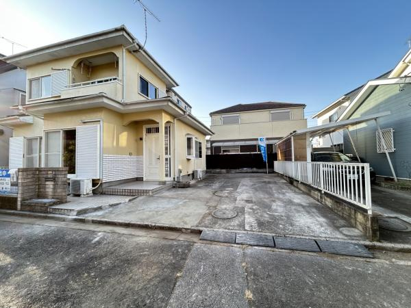 宇都宮市石井町　4DK　中古住宅の駐車場