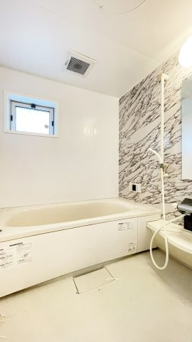 コスモ　スクエアⅡ　Ｂ棟の浴室