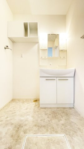 コスモ　スクエアⅡ　Ｂ棟の洗面所