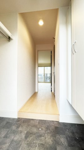 コスモ　スクエアⅡ　Ｂ棟の玄関