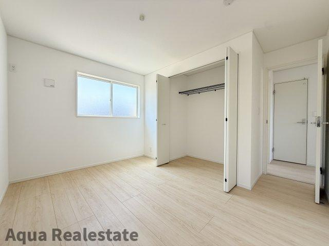 高松市牟礼町大町の新築一戸建の寝室|落ち着いて過ごせるお部屋なので、寝室にいかがでしょうか