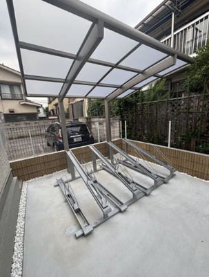  | リブリ・アンフィリット